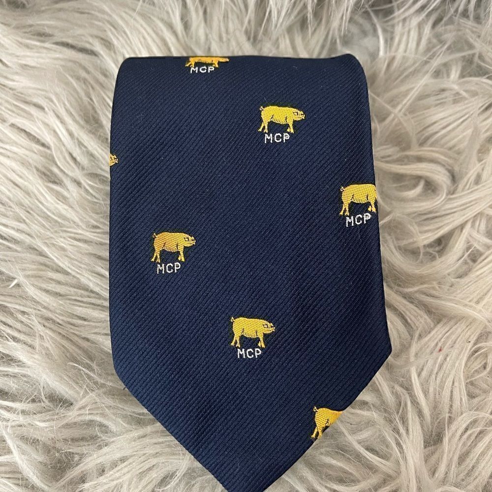 Bloomingdale’s MCP tie   